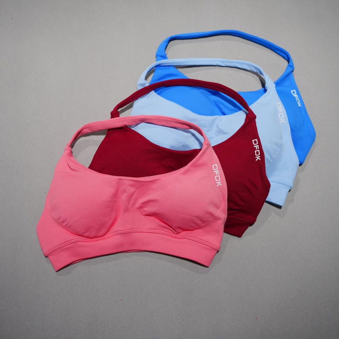 حمالة صدر رياضية بدون خياطة من - مراجعة Sports Bra Racerback وسعره