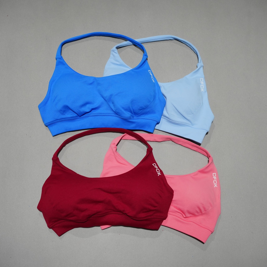 حمالة صدر رياضية بدون خياطة من - مراجعة Sports Bra Racerback وسعره