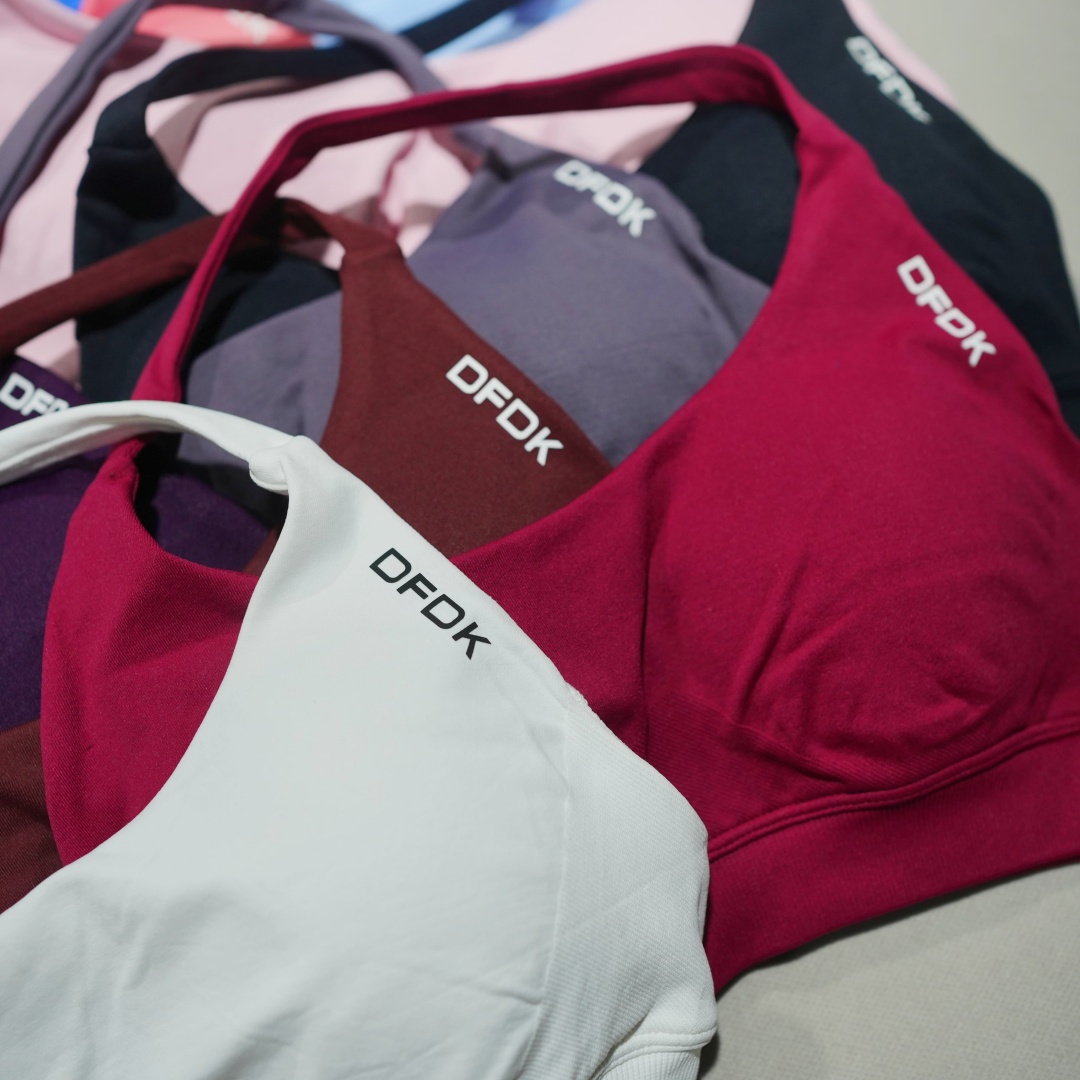 حمالة صدر رياضية بدون خياطة من - مراجعة Sports Bra Racerback وسعره